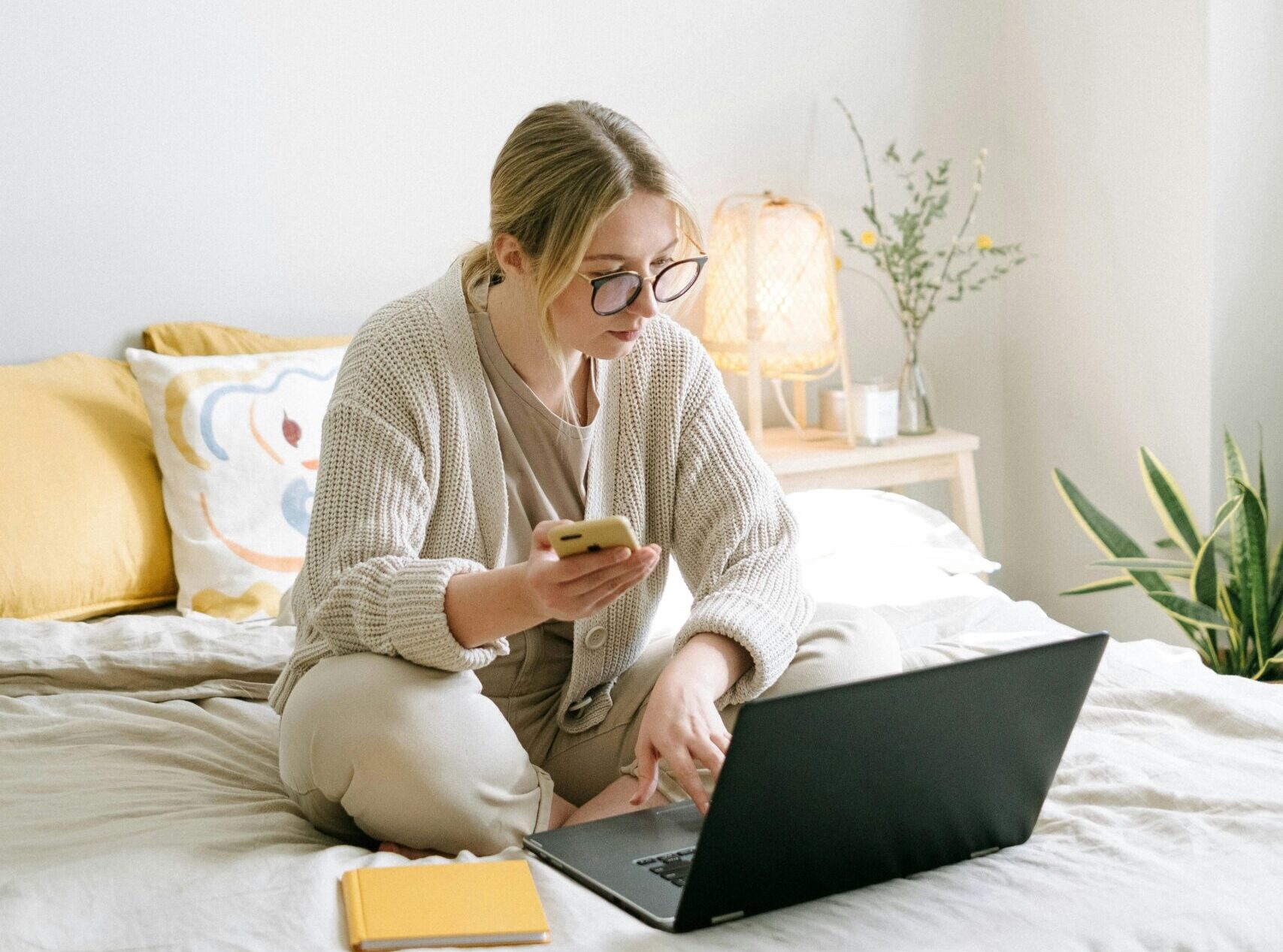 Was sind digitale Produkte und wie kannst du als Mama damit Geld verdienen?